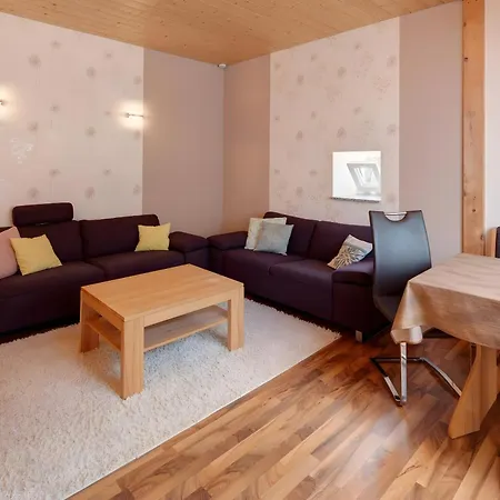 Hof In L I E B E S D O R F - Akelei Apartment *