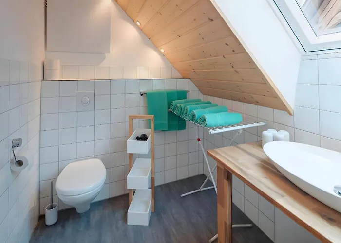 Hof In L I E B E S D O R F - Akelei Gerabronn