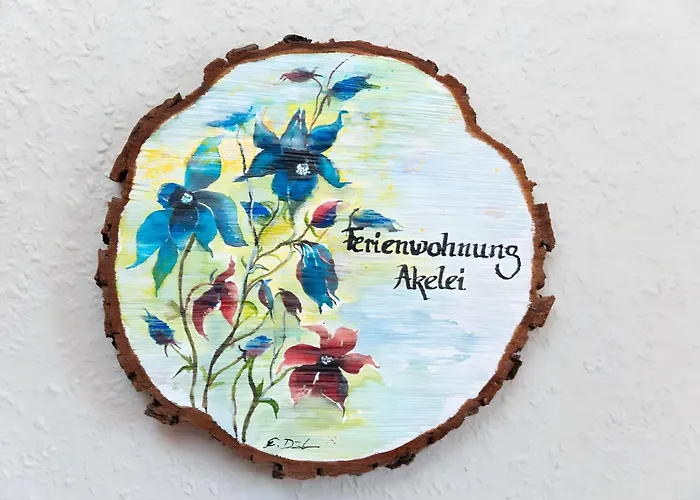 Hof In L I E B E S D O R F - Akelei * Gerabronn